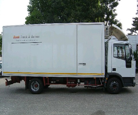 Camion sartoria con lavatrice